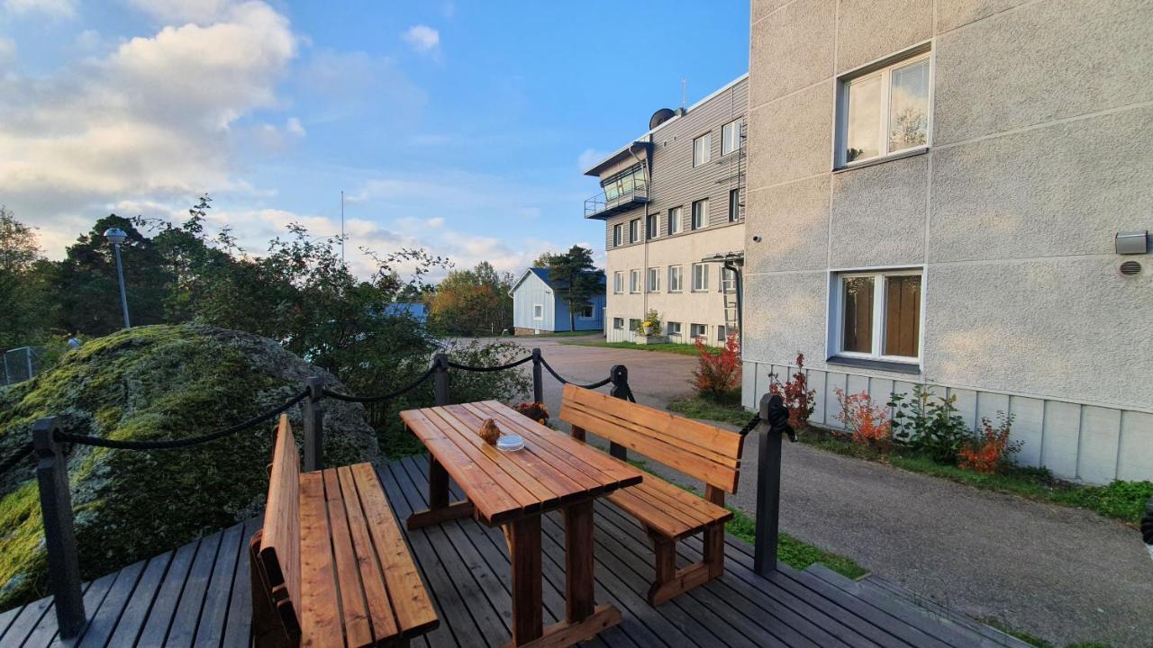 Gasthaus Vanha-Merivartioasema Kotka Dış mekan fotoğraf